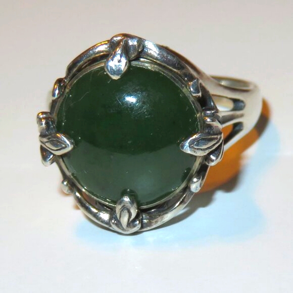 Large Round Jade Sterling Silver Ring Size 7.75 - Picture 3 of 17